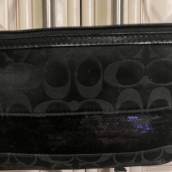 coach signature large flat sequin wristlet bag - Picture 4 of 9
